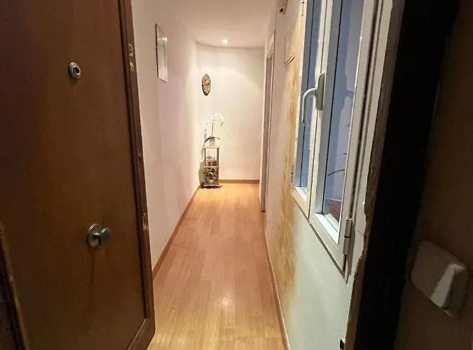 Habitacion Matrimonial En Piso Compartido En El Centro De Madrid